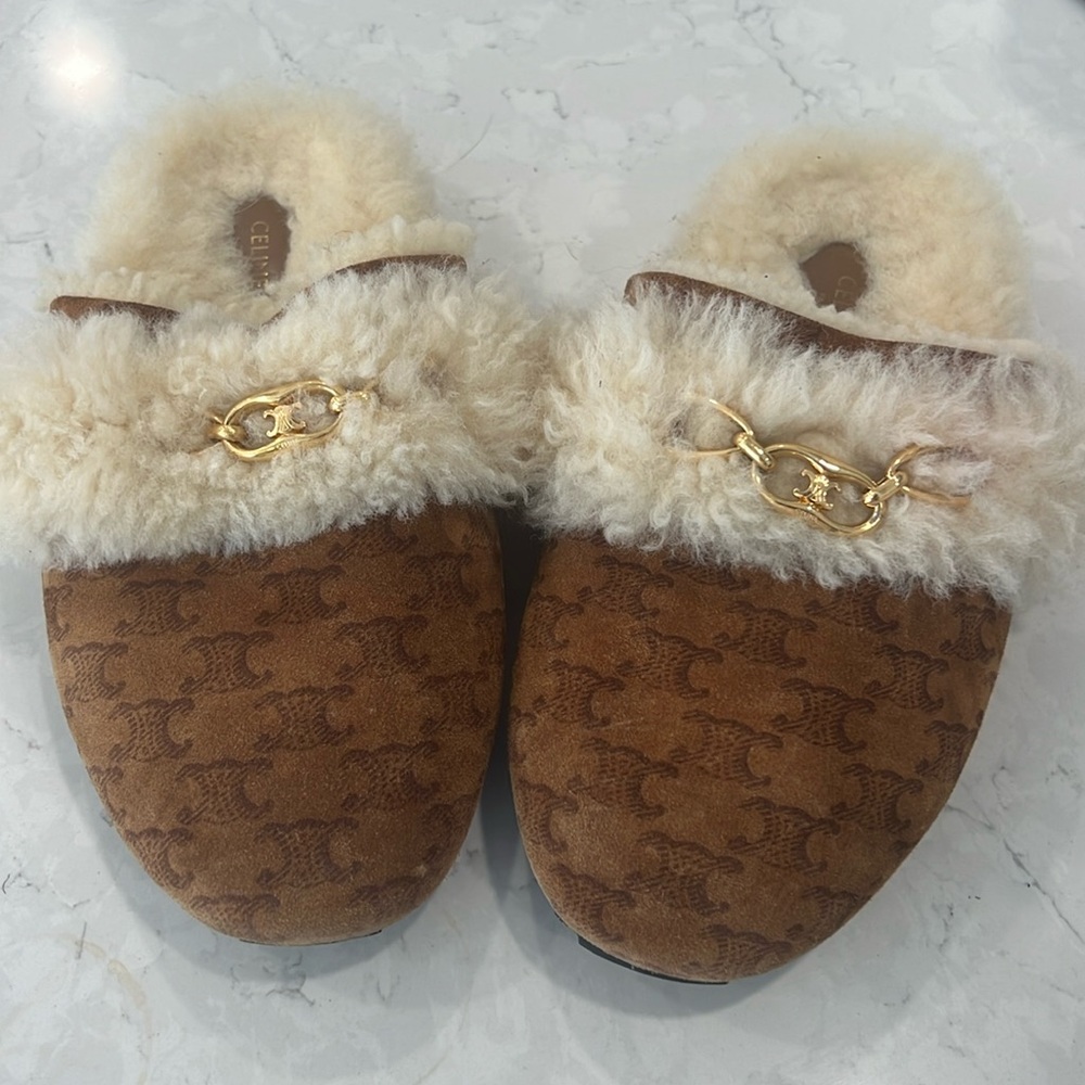 Celine fur slides Triomphe